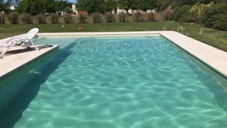 El boom de la construcción de piletas como consecuencia de la incertidumbre por las vacaciones